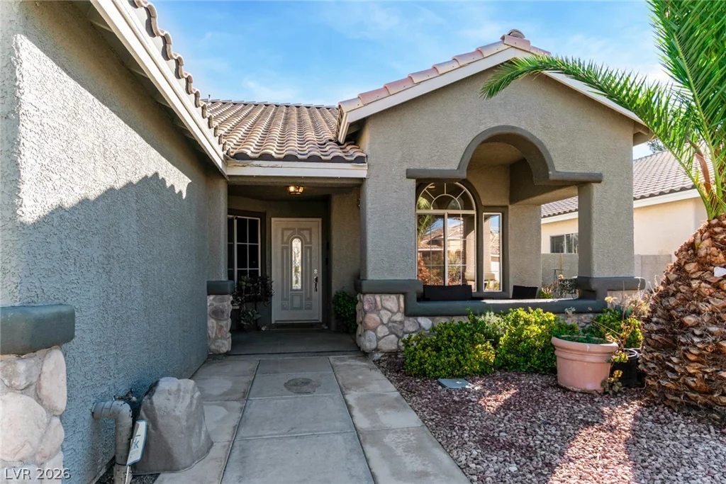 8702 Country Ridge, Las Vegas, NV 89123