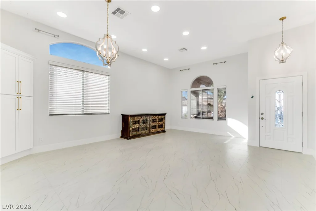 8702 Country Ridge, Las Vegas, NV 89123