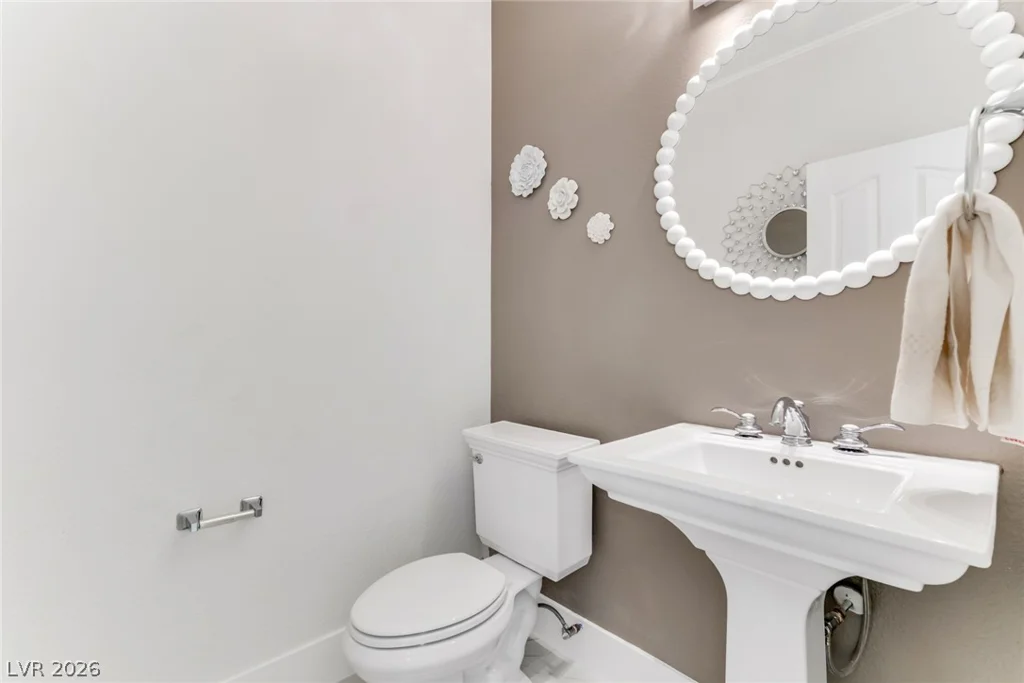 8702 Country Ridge, Las Vegas, NV 89123