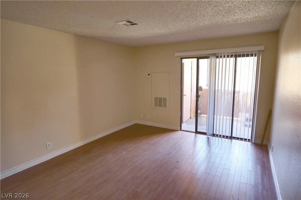 3151 Soaring Gulls, Las Vegas, NV 89128