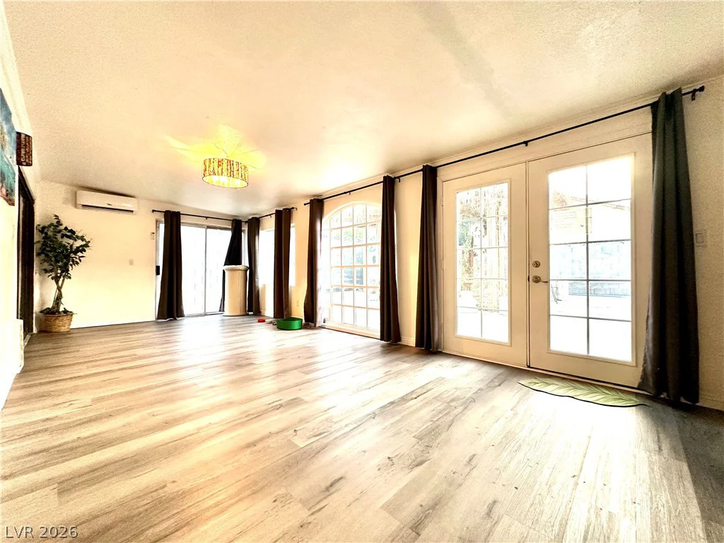 3811 Leisure, Las Vegas, NV 89103
