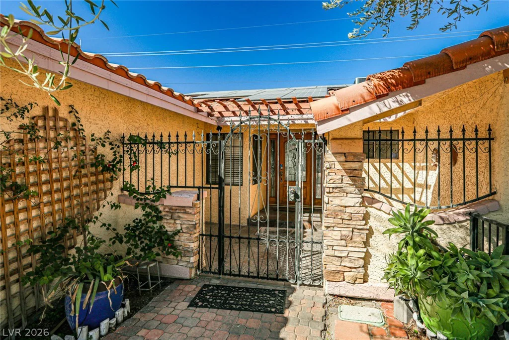 3811 Leisure, Las Vegas, NV 89103