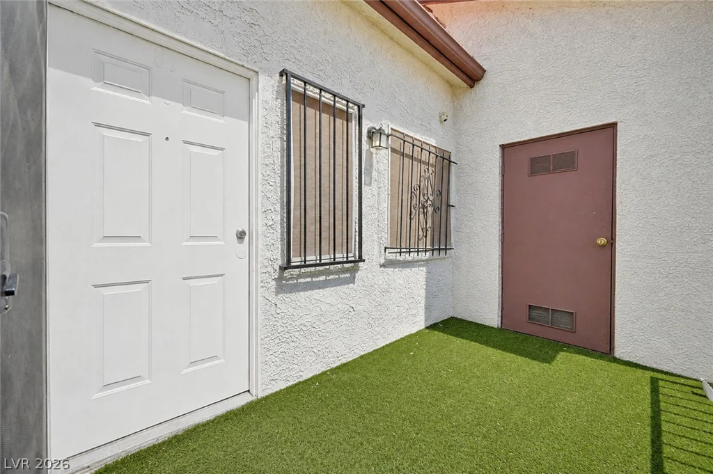 3924 Aquamarine, Las Vegas, NV 89103