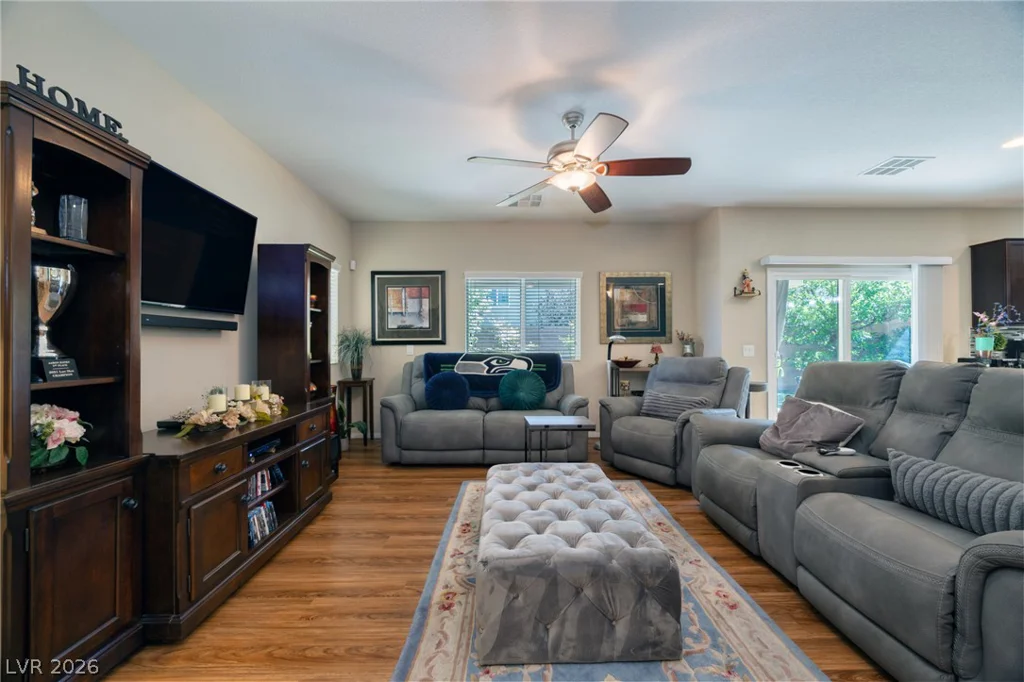 10821 Knickerbocker, Las Vegas, NV 89166