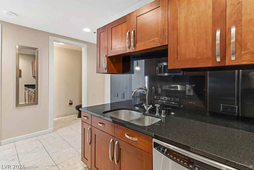 4525 Dean Martin, Las Vegas, NV 89103