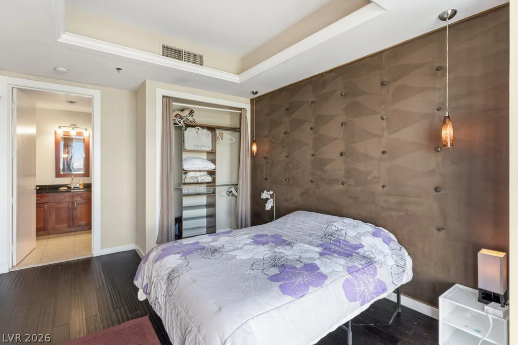 4525 Dean Martin, Las Vegas, NV 89103