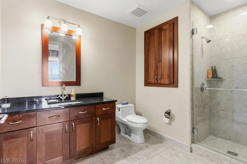 4525 Dean Martin, Las Vegas, NV 89103