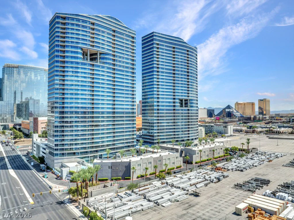 4525 Dean Martin, Las Vegas, NV 89103