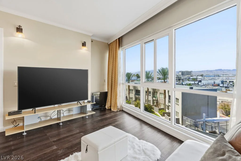 4525 Dean Martin, Las Vegas, NV 89103
