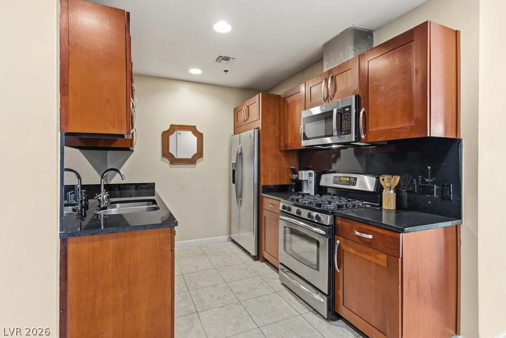 4525 Dean Martin, Las Vegas, NV 89103