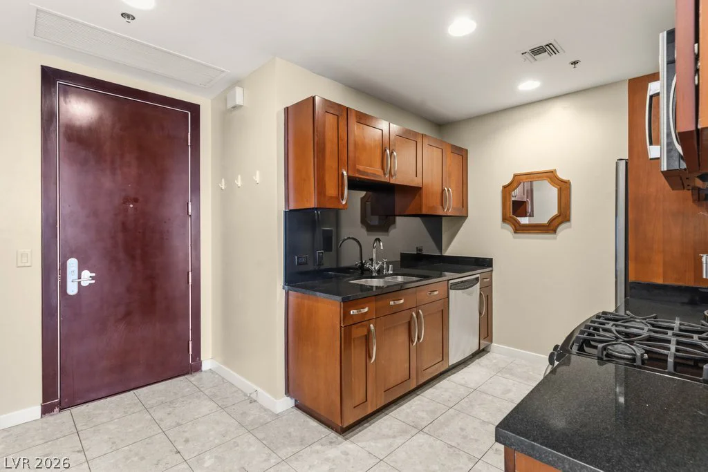 4525 Dean Martin, Las Vegas, NV 89103