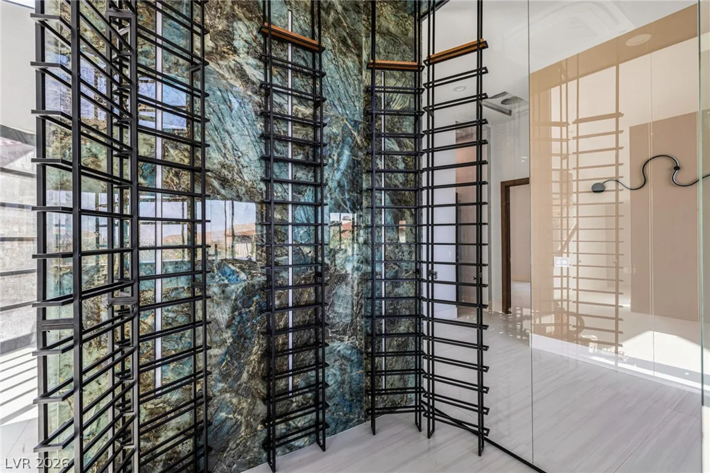 12 Oakmont Hills, Las Vegas, NV 89141