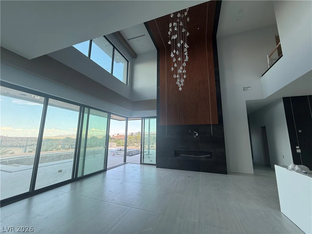12 Oakmont Hills, Las Vegas, NV 89141