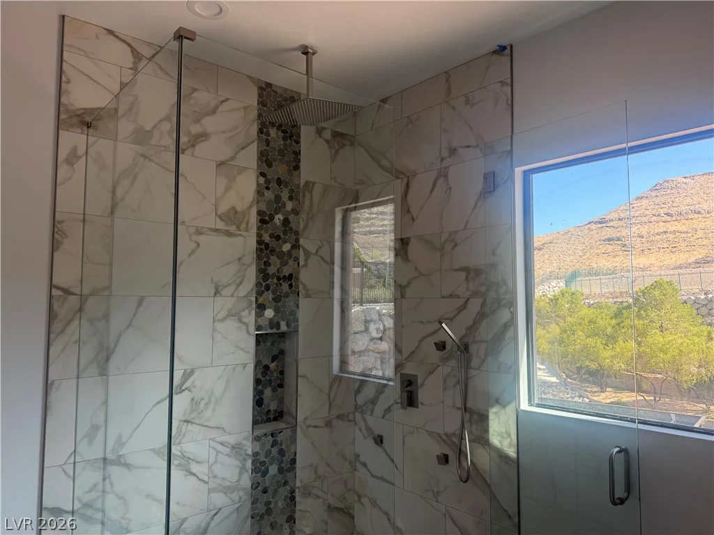 12 Oakmont Hills, Las Vegas, NV 89141