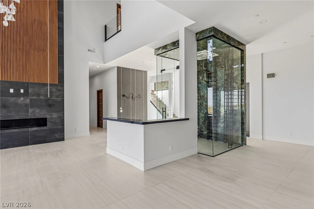 12 Oakmont Hills, Las Vegas, NV 89141