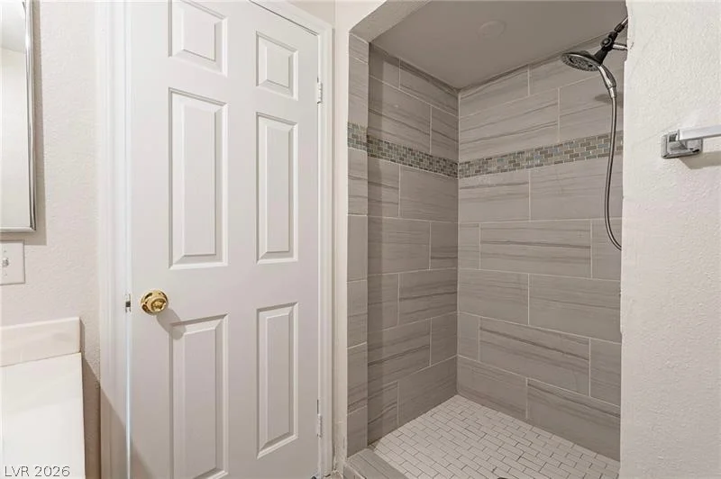 3588 White Mountain, Las Vegas, NV 89147