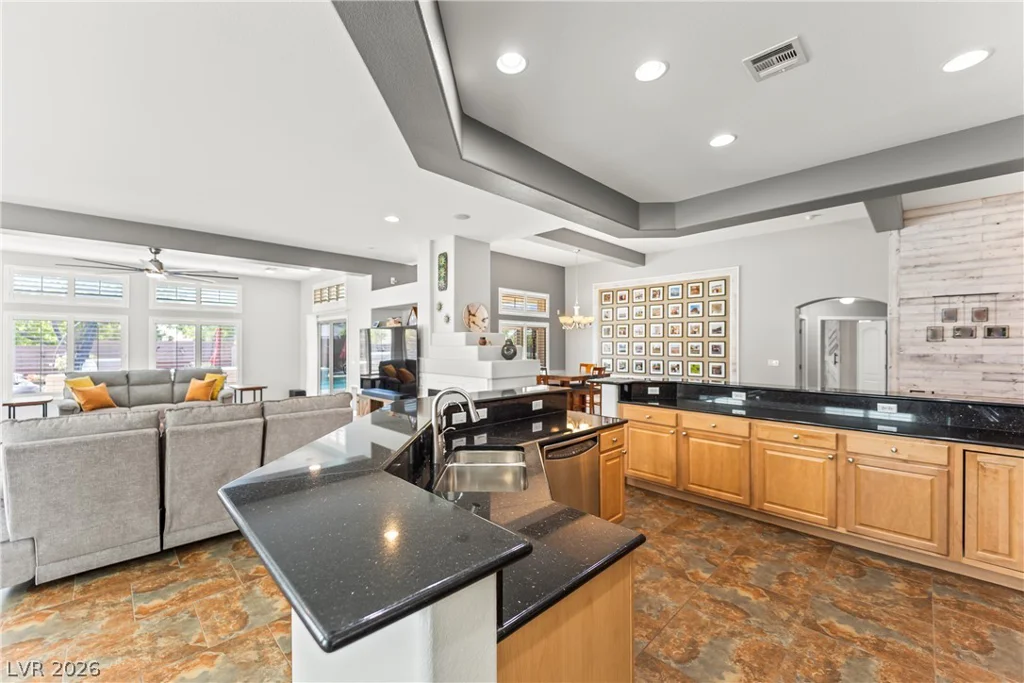 10227 Dove Row, Las Vegas, NV 89166
