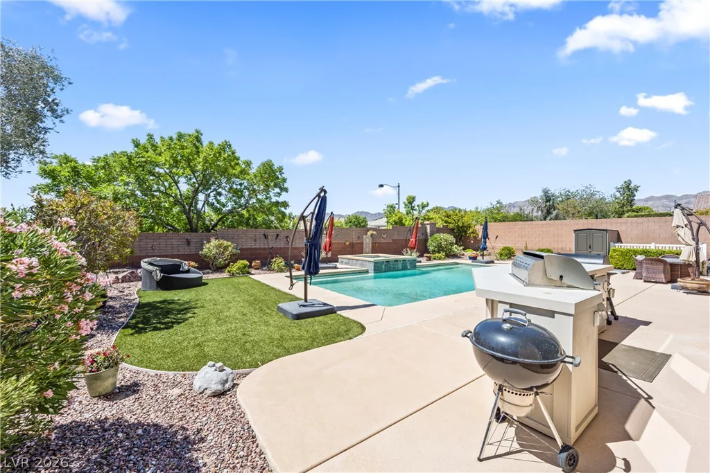 10227 Dove Row, Las Vegas, NV 89166