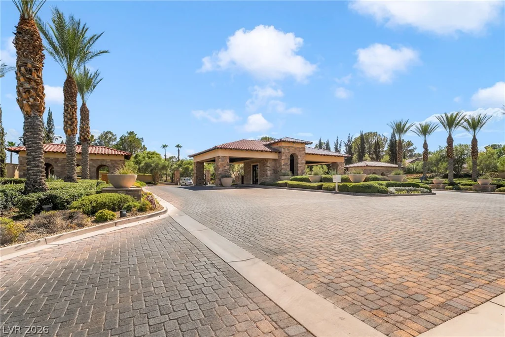 6986 Emerald Springs, Las Vegas, NV 89113