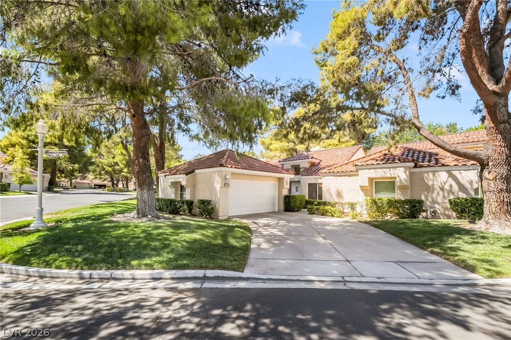 6986 Emerald Springs, Las Vegas, NV 89113