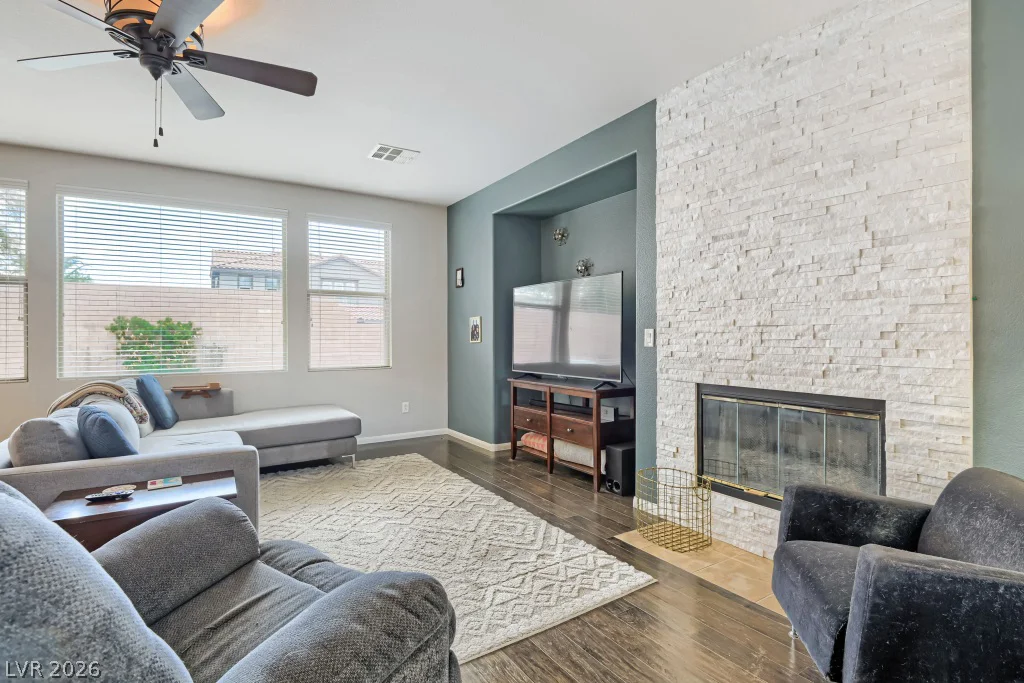 8560 Myrtle Flag, Las Vegas, NV 89178
