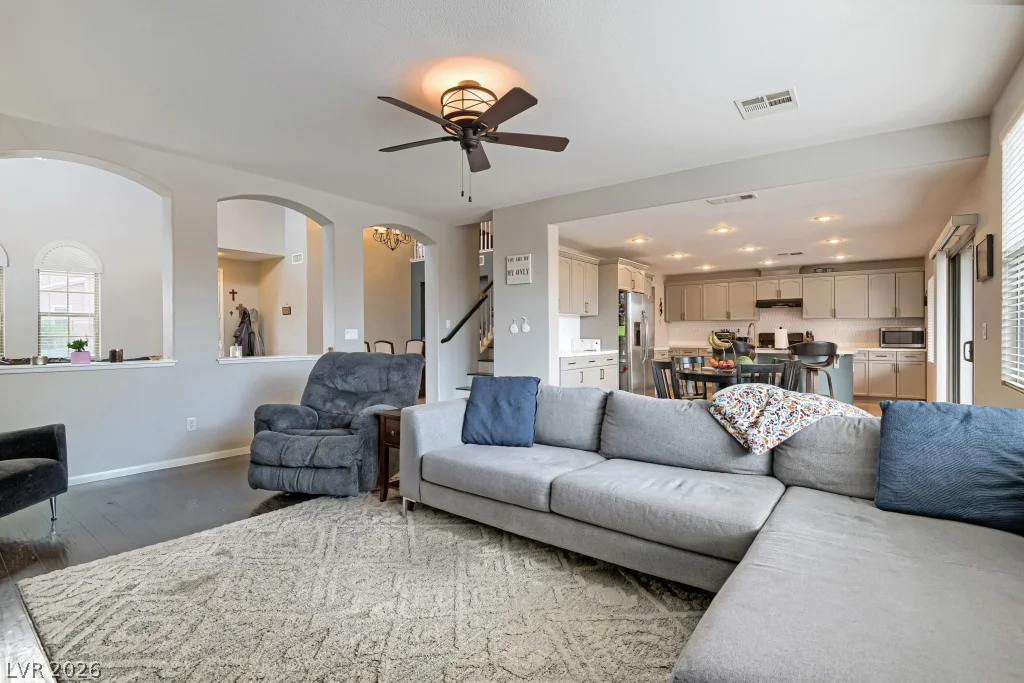 8560 Myrtle Flag, Las Vegas, NV 89178