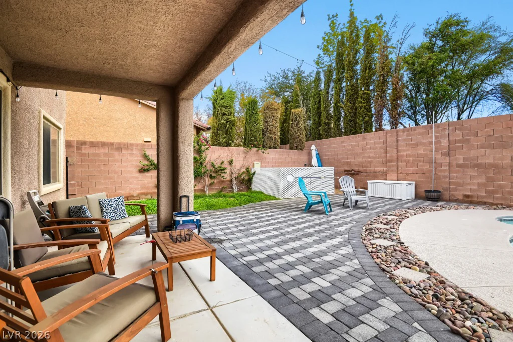 8560 Myrtle Flag, Las Vegas, NV 89178
