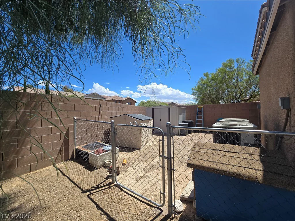 8560 Myrtle Flag, Las Vegas, NV 89178