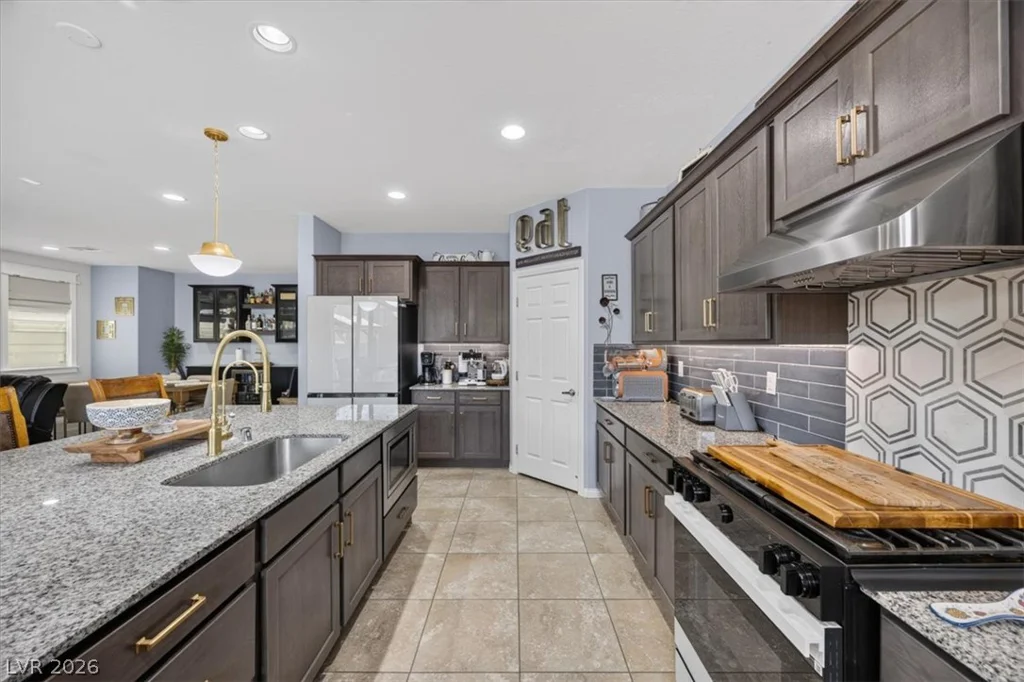3945 Carol Bailey, North Las Vegas, NV 89081
