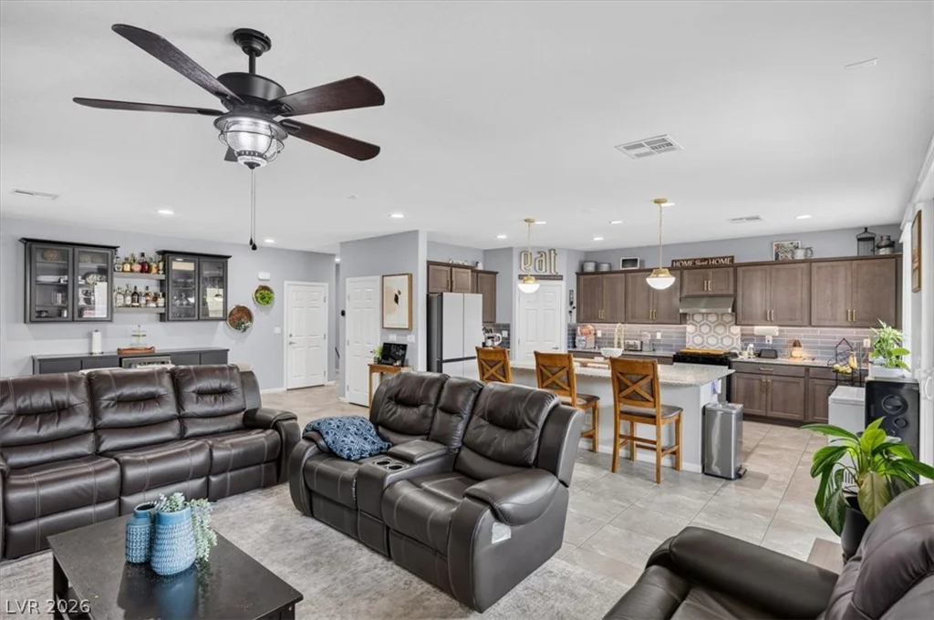 3945 Carol Bailey, North Las Vegas, NV 89081