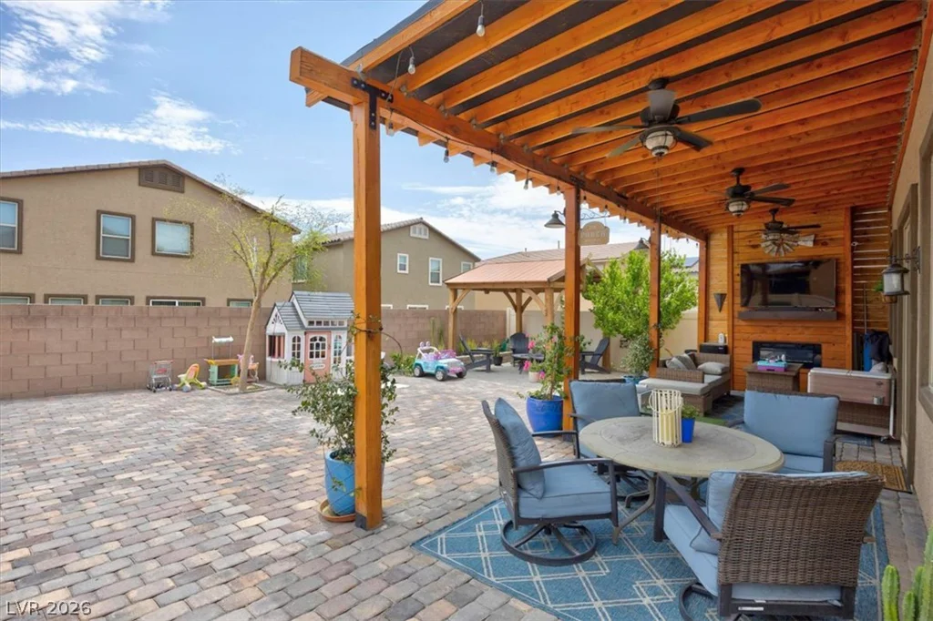 3945 Carol Bailey, North Las Vegas, NV 89081