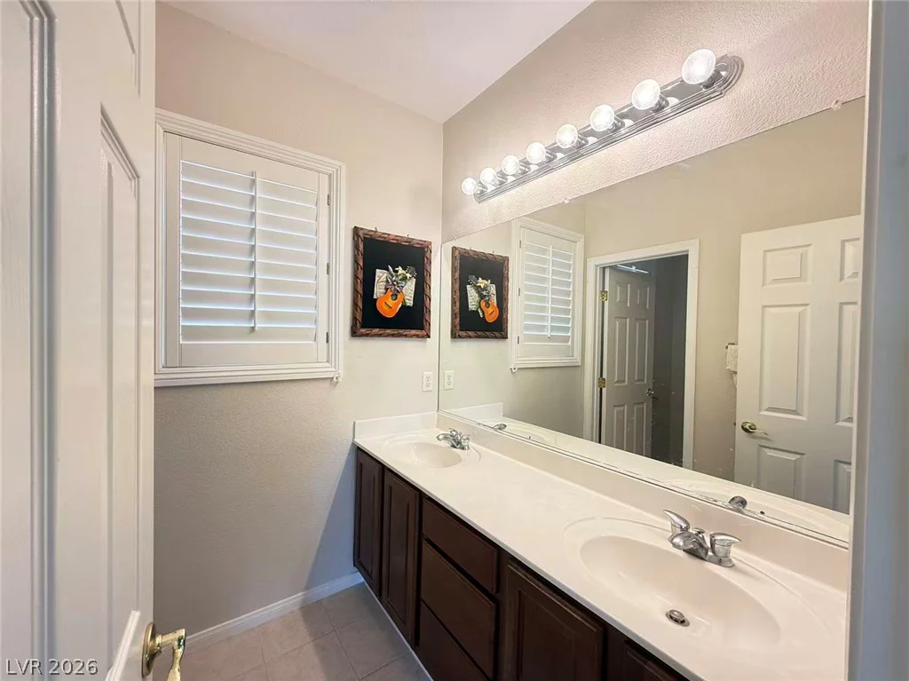 315 Carlisle Crossing, Las Vegas, NV 89138