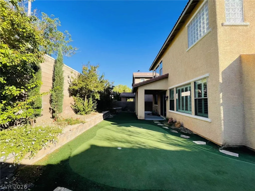 315 Carlisle Crossing, Las Vegas, NV 89138