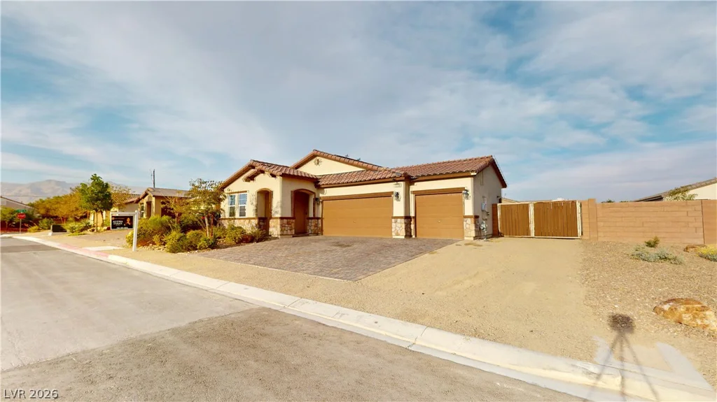 6940 Unicorn, Las Vegas, NV 89131