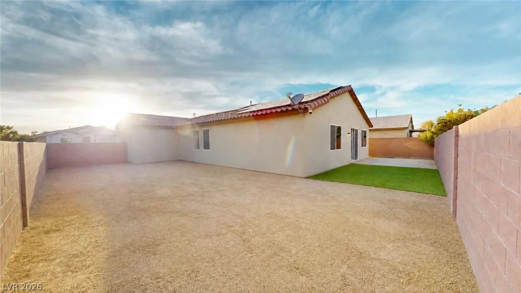 6940 Unicorn, Las Vegas, NV 89131