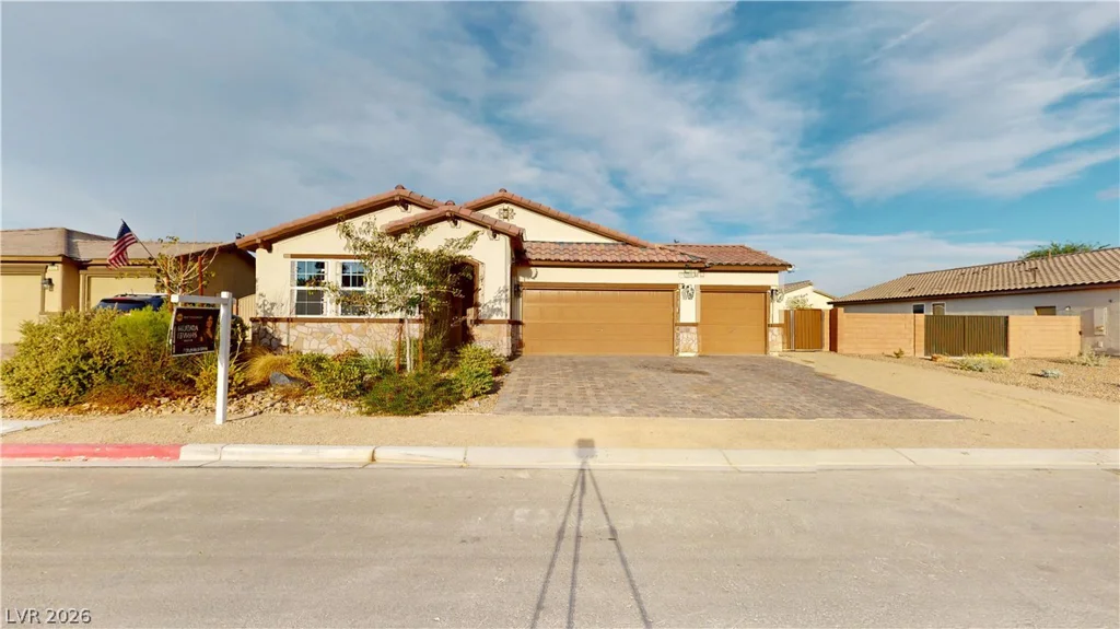 6940 Unicorn, Las Vegas, NV 89131