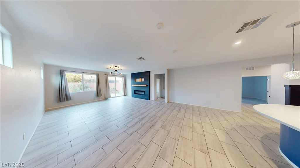 6940 Unicorn, Las Vegas, NV 89131