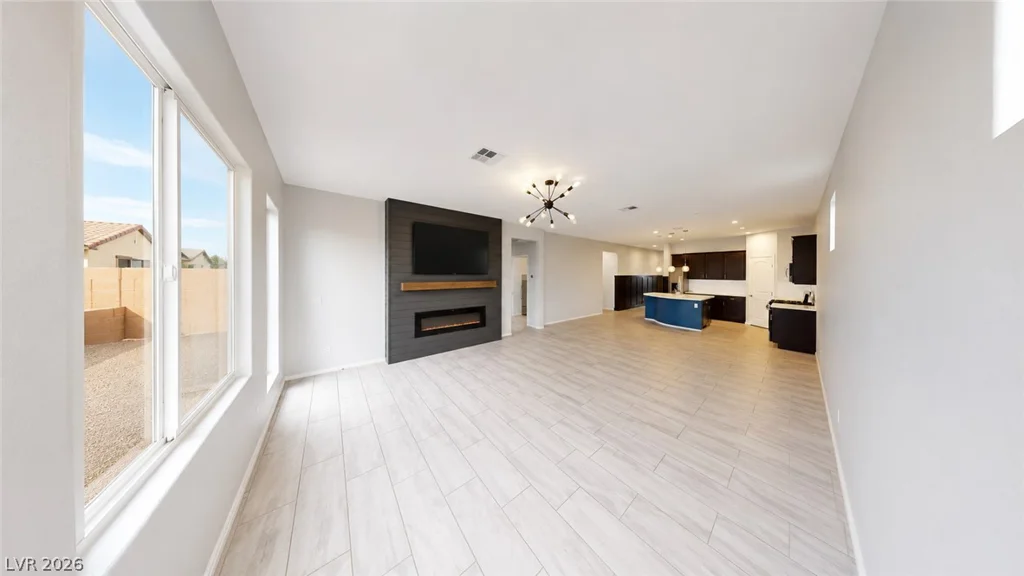 6940 Unicorn, Las Vegas, NV 89131