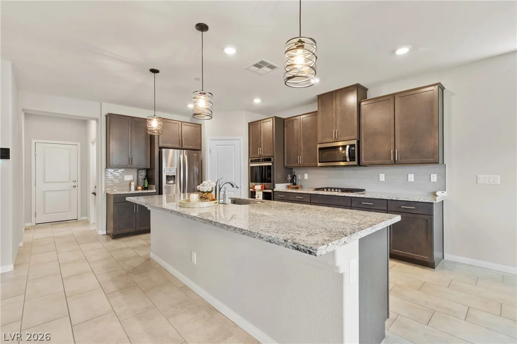 417 Oakey Crest Ridge, Henderson, NV 89012