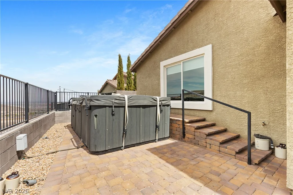417 Oakey Crest Ridge, Henderson, NV 89012