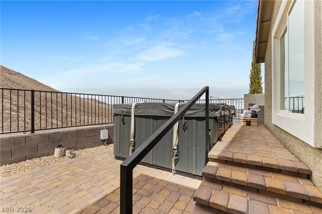 417 Oakey Crest Ridge, Henderson, NV 89012