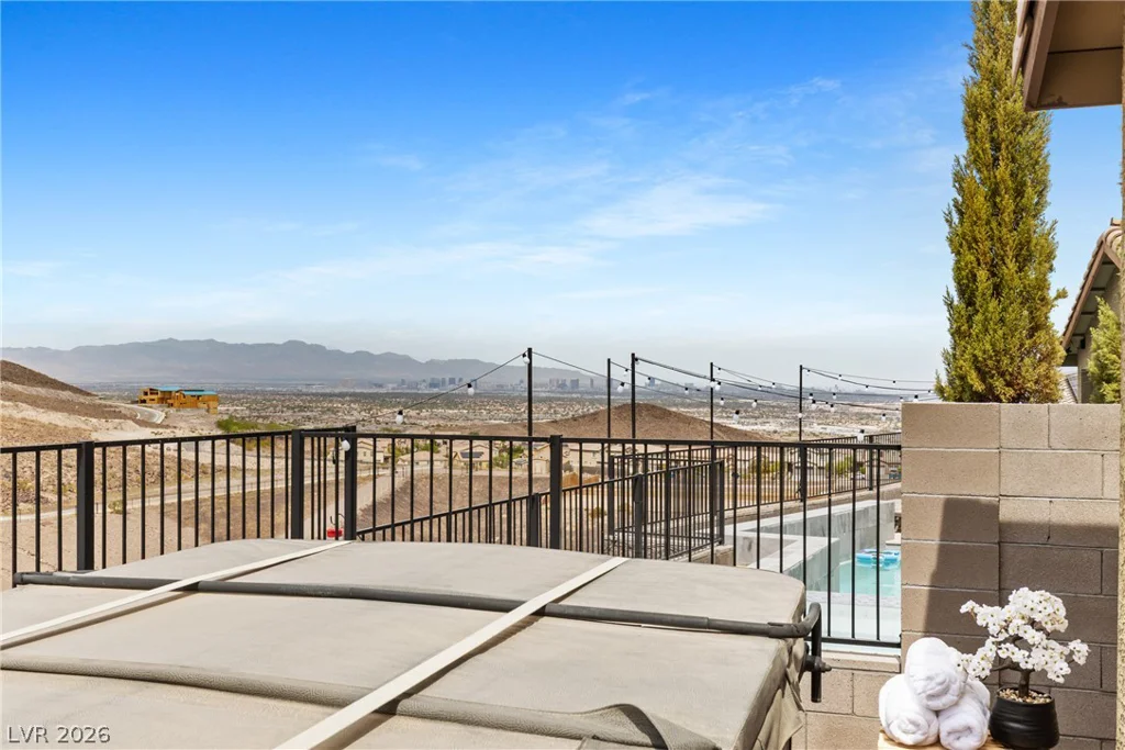 417 Oakey Crest Ridge, Henderson, NV 89012