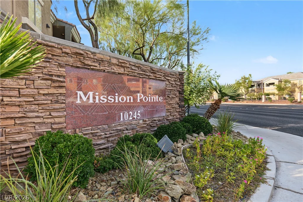 10245 Maryland, Las Vegas, NV 89183