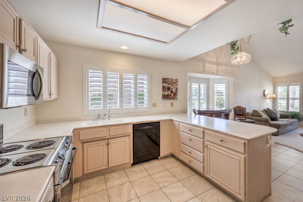 9076 Sundial, Las Vegas, NV 89134