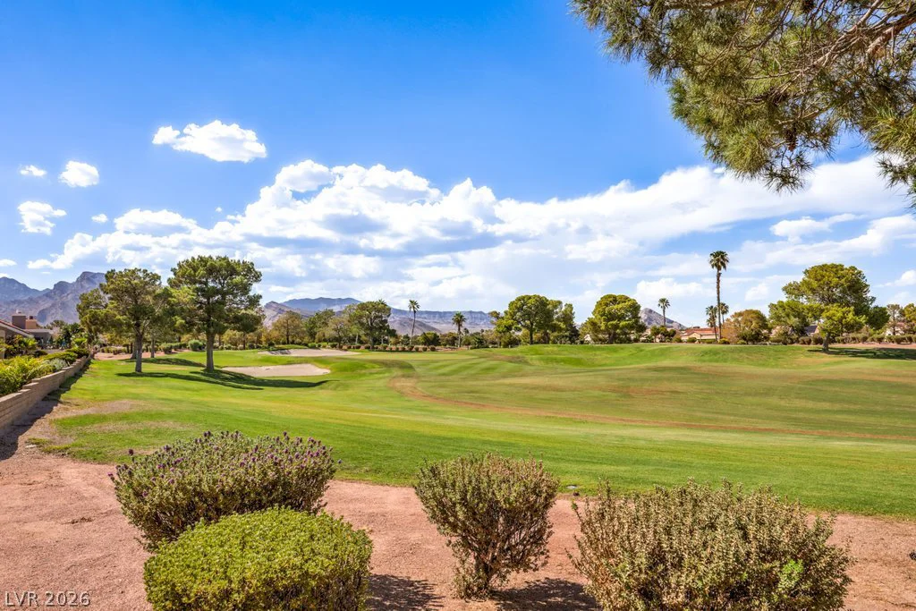 9076 Sundial, Las Vegas, NV 89134