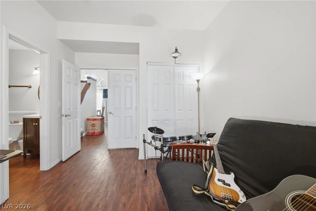 7164 Paradise Bay, Las Vegas, NV 89119
