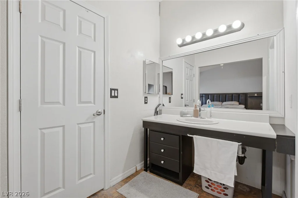 7164 Paradise Bay, Las Vegas, NV 89119