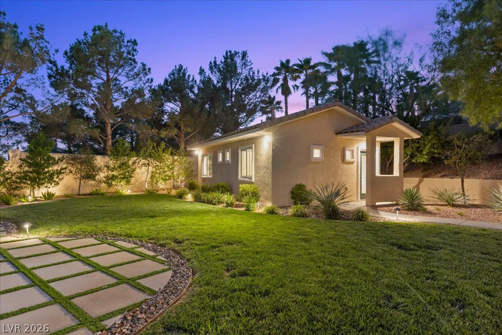 10781 Capesthorne, Las Vegas, NV 89135