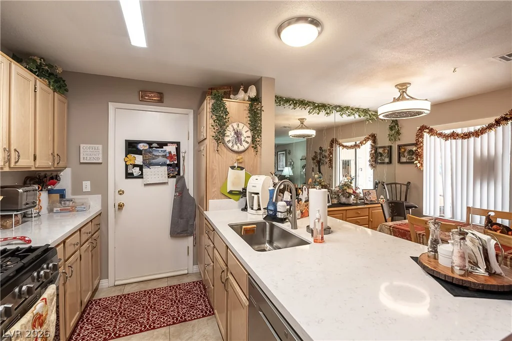 8452 Boseck, Las Vegas, NV 89145