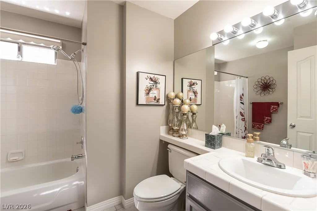 8452 Boseck, Las Vegas, NV 89145